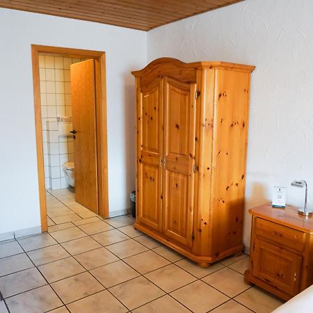 Hotel Zur Schlemmerscheune Weilerbach Buitenkant foto